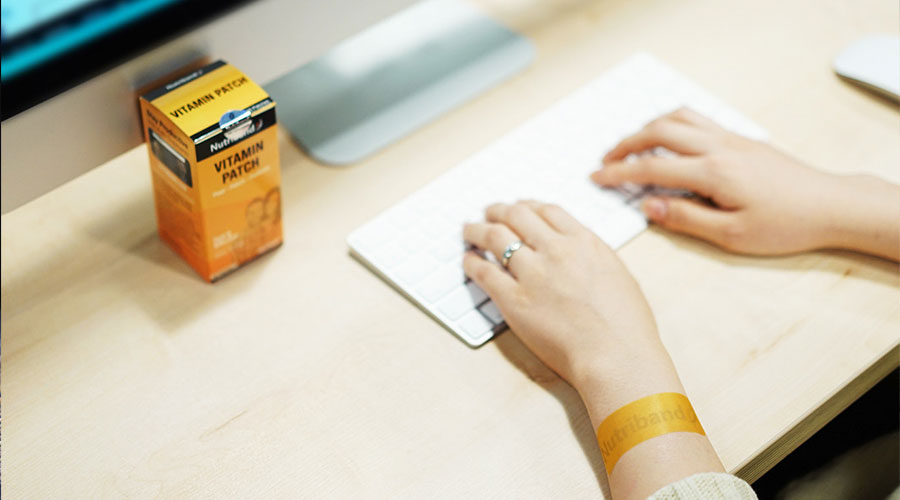 使用方法が簡単：貼るサプリ・貼るパッチのニュートリーバンド(Nutriband)